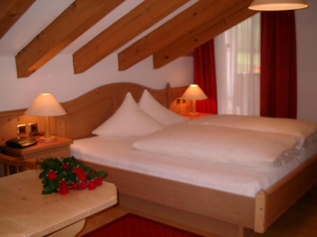 Hotel Camona & Apart Walserhof Замнаун Номер фото