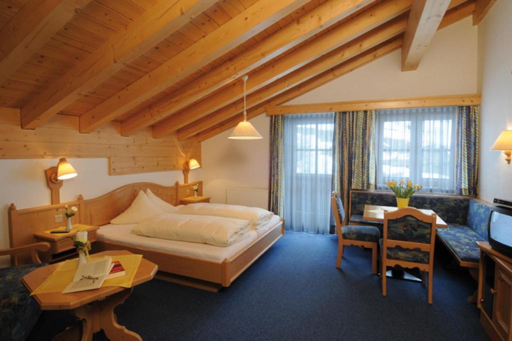 Hotel Camona & Apart Walserhof Замнаун Номер фото